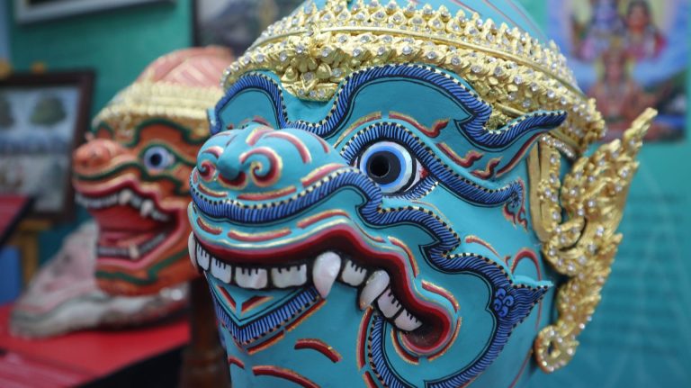 วานร: สัตว์เดรัจฉานหรือเทพเจ้า